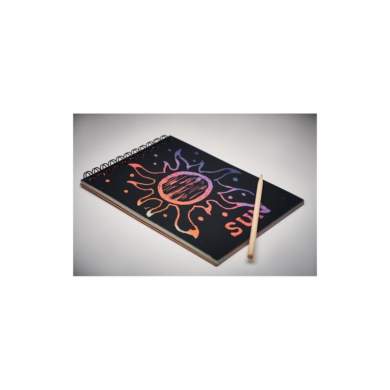 Carnet à gratter personnalisé - BLACK Matières : papier Couleurs : bois goodies publicitaire événementiel