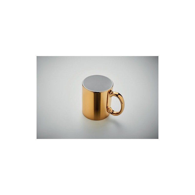 Tasse métalisée en céramique, cadeau d'entreprise HOLLY Matières : grès Couleurs : doré accessoire événementiel unique