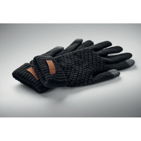 Gants Tactiles Éco-responsables en RPET Personnalisés TAKAI Matières : PET recyclé Couleurs : noir impression haute définition