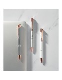 Stylo  en aluminium recyclé BERN ROSE Matières : aluminium recyclé  Couleurs : blanc personnalisation rapide en France