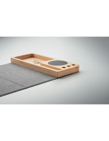 Chargeur sans fil  en bambou 15W - PANDU Matières : bambou Couleurs : bois accessoire événementiel unique