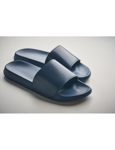 Claquettes antidérapantes personnalisées 40/41 KOLAM - Confort et style économique Matières : EVA Couleurs : bleu marine livrais