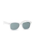 Lunettes de soleil personnalisées s en RPET - MACUSA Matières : PET recyclé Couleurs : blanc objet promotionnel éco-responsable