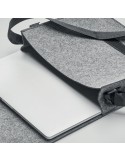 Sac messager  en feutre RPET personnalisable BAGLO Matières : PET recyclé Couleurs : gris cadeau entreprise pas cher