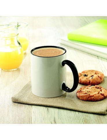 Mug Coloré Personnalisé Unique - Sublimcoly Matières : grès Couleurs : noir cadeau client original