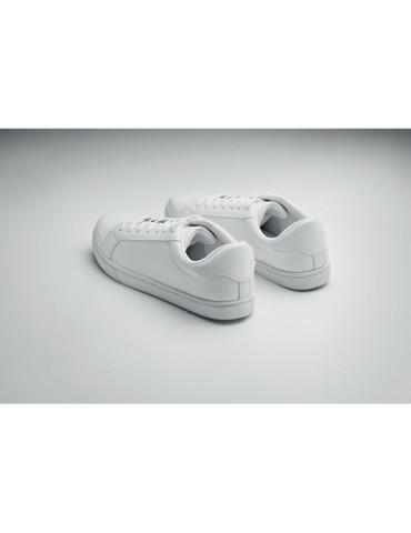 Baskets personnalisées en PU Taille 40 - BLANCOS Matières : PU Couleurs : blanc livraison express 24h 48h