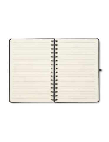Cahier A5 publicitaire avec support de téléphone STRATA Matières : papier recyclé Couleurs : noir cadeau client original