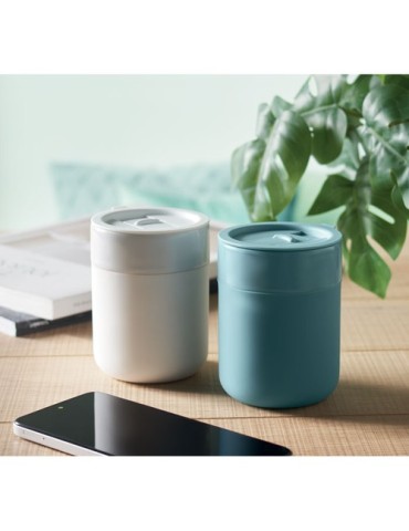Gobelet en céramique personnalisé 330 ml QERAM Matières : grès Couleurs : bleu pétrole cadeau client original