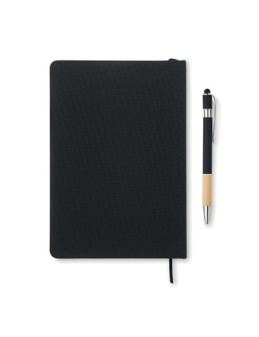 Carnet A5 RPET  avec stylo NOTA Matières : papier recyclé Couleurs : noir goodies publicitaire événementiel