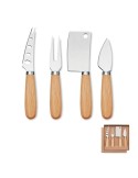 Set de 4 couteaux à fromage personnalisés CAMEMBERT Matières : bois Couleurs : bois