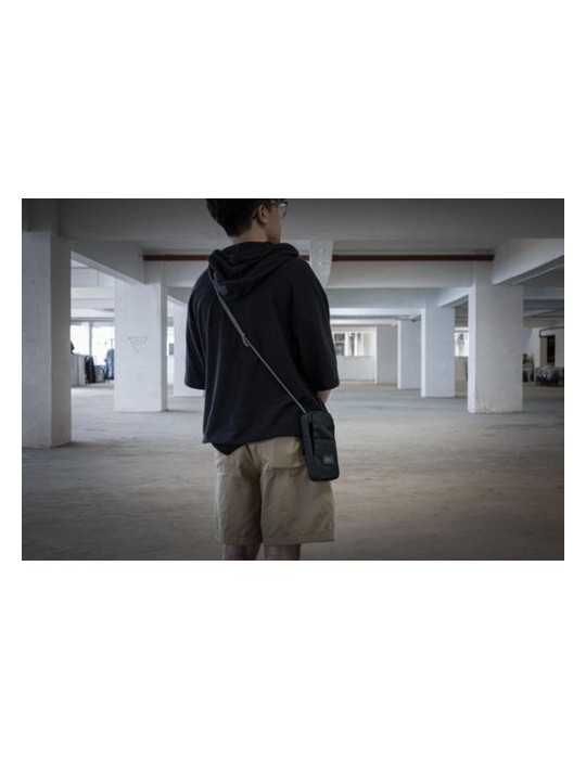 Sac bandoulière publicitaire personnalisé Brandcharger Solo Matières : polyester Couleurs : noir livraison express 24h 48h