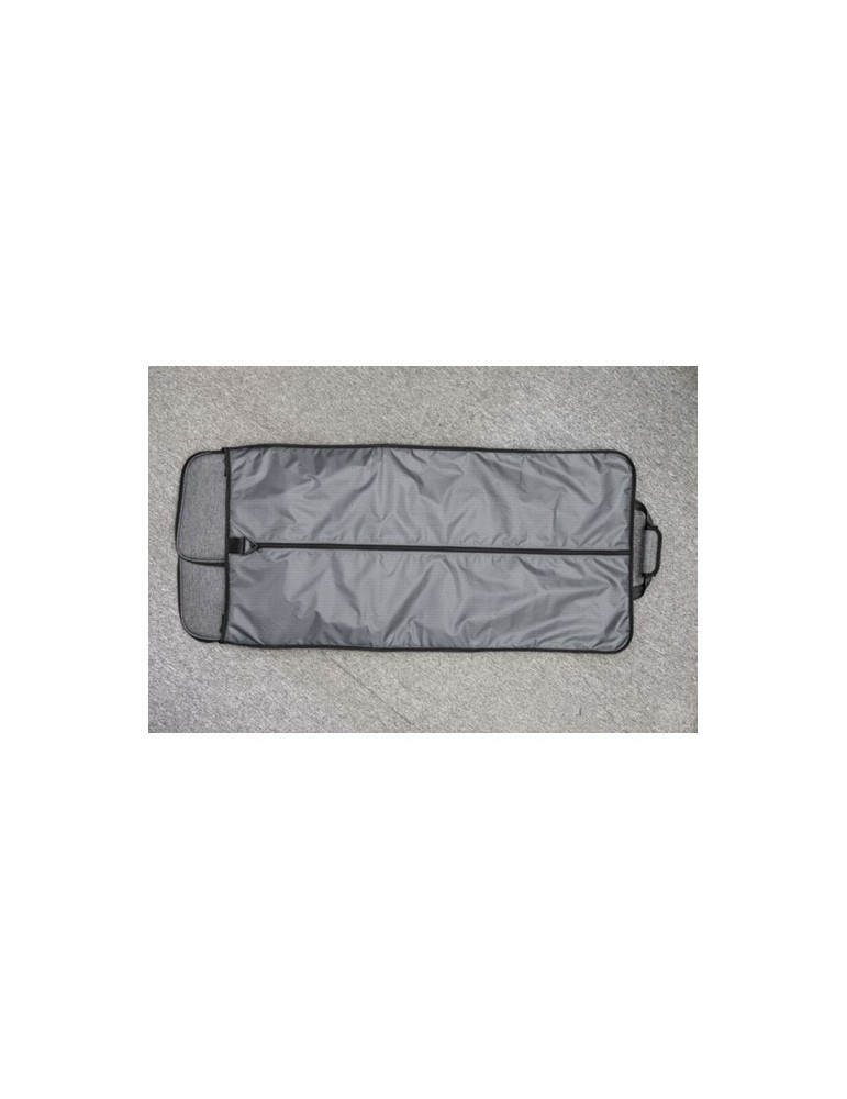 Sac de voyage publicitaire personnalisé Voyager Brandcharger Matières : polyester Couleurs : gris accessoire événementiel unique