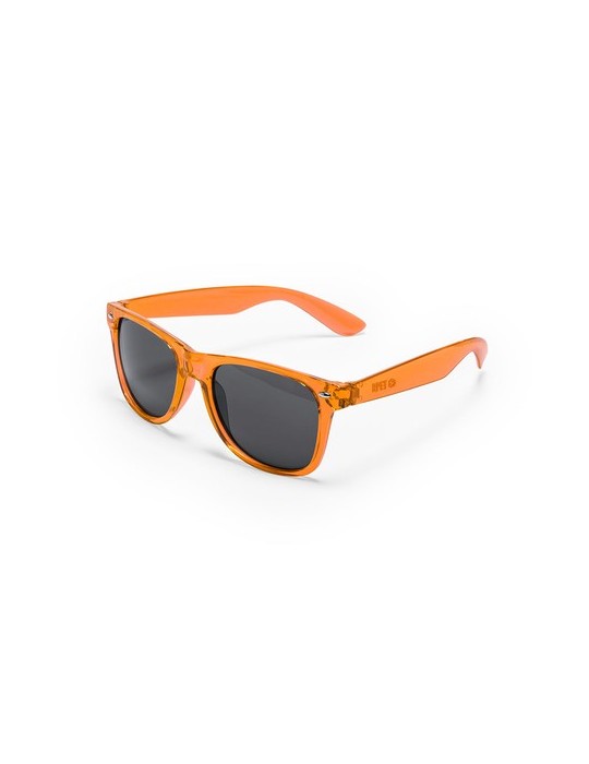 Lunettes de soleil publicitaires s Skubic Matières : PET recyclé Couleurs : noir cadeau client original
