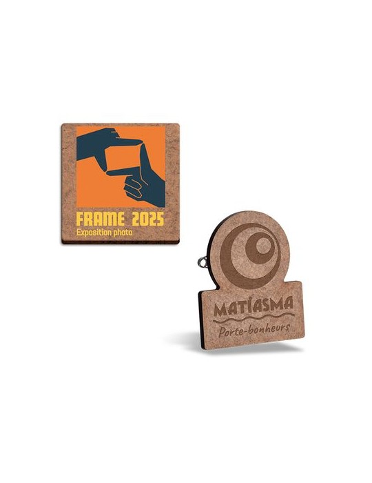Badge publicitaire MDF 3 mm avec pince-épingle, taille maxi 20 cm² cadeau entreprise pas cher