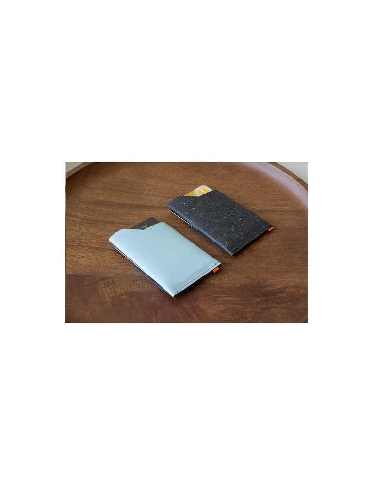 Recycled Leather Cardholder porte-cartes