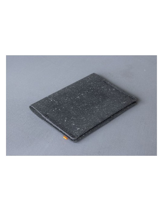 Recycled Leather Passport Holder étui à passeport