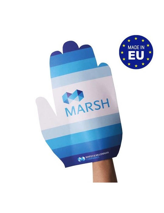 Main géante en carton