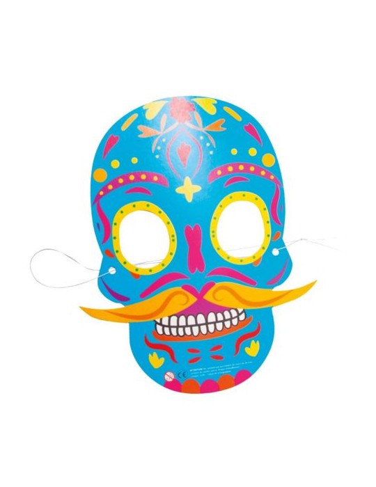 Grand masque en carton