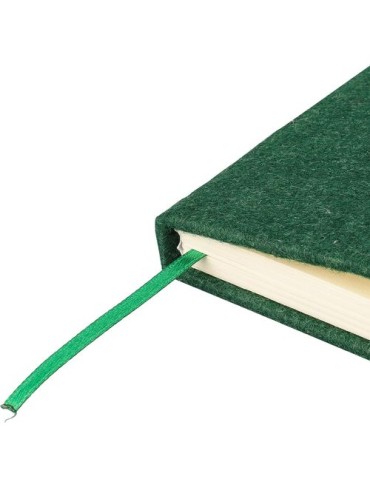 Carnet A5 en feutre recyclé Dario Matières : papier Couleurs : vert objet publicitaire robuste