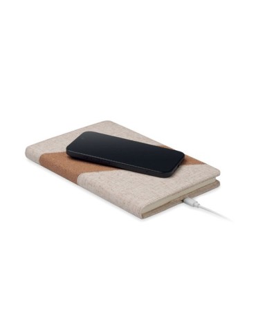 CORTONA Carnet A5 avec chargeur 15W Matières : papier recyclé Couleurs : beige goodies publicitaire événementiel