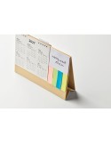 CALENDOO Calendrier de bureau avec mémo Matières : papier recyclé Couleurs : beige personnalisable avec votre logo