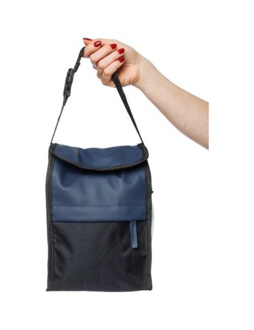 Sac isotherme en polyester rPET 600D Eira Matières : polyester Couleurs : bleu livraison express 24h 48h