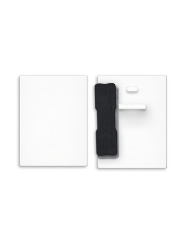 BADGE PLASTIQUE (PS) CARTE 43x58 mm AVEC AIMANT 2