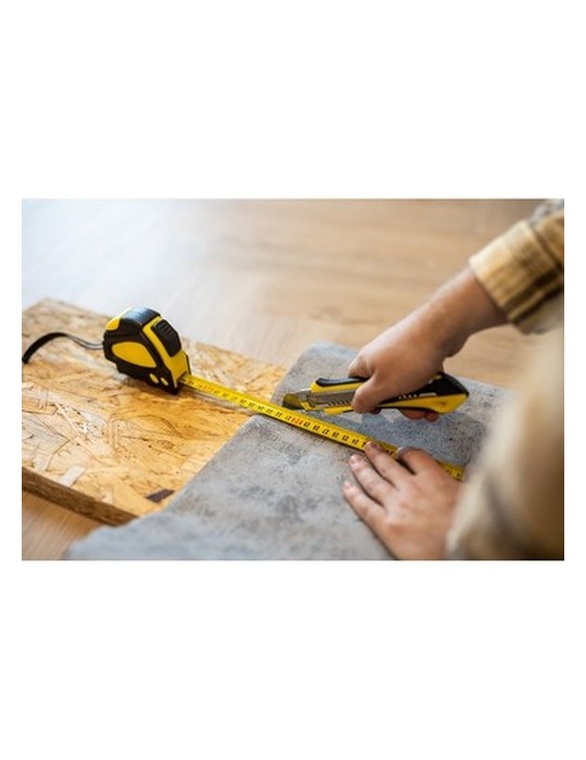 Cutter avec mécanisme de sécurité, lames de rechange incluses | Sutton