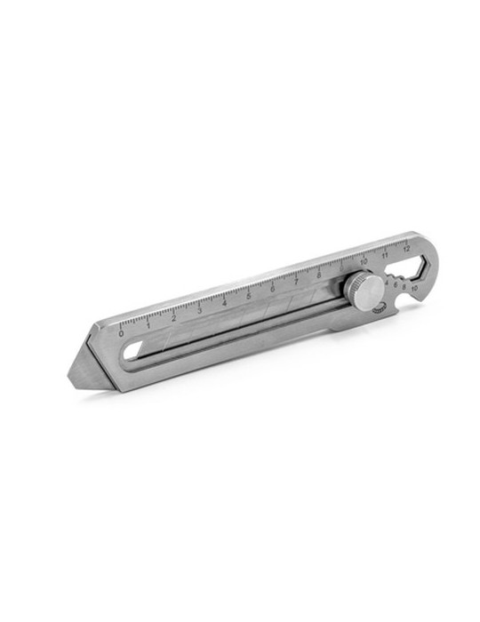 Cutter, règle, décapsuleur, clé à vis | Muireann