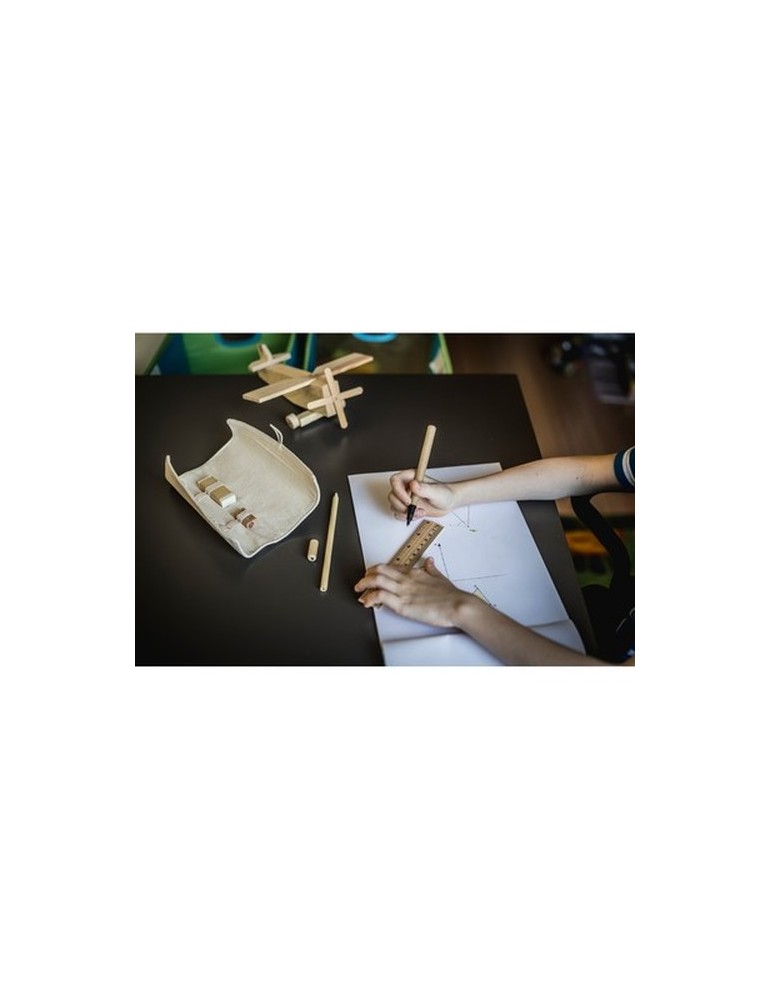 Set scolaire, trousse, crayon, stylo bille, règle, gomme et taille-crayon | Lauren