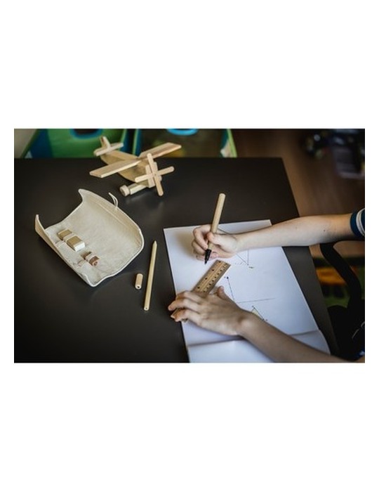 Set scolaire, trousse, crayon, stylo bille, règle, gomme et taille-crayon | Lauren