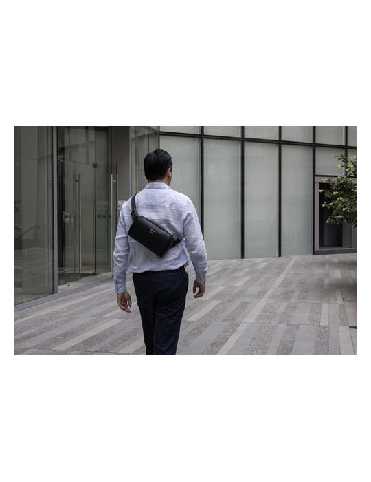 Sac bandoulière BrandCharger Edge Matières : polyester Couleurs : noir impression haute définition