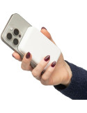 Power bank sans fil en ABS recyclé Miren Matières : ABS recyclé Couleurs : blanc accessoire événementiel unique