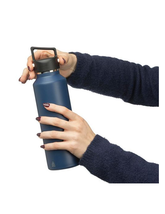 Gourde double paroi de 600 ml en acier inoxydable recyclé Mace Couleurs : noir Matières : acier inoxydable recyclé goodies perso