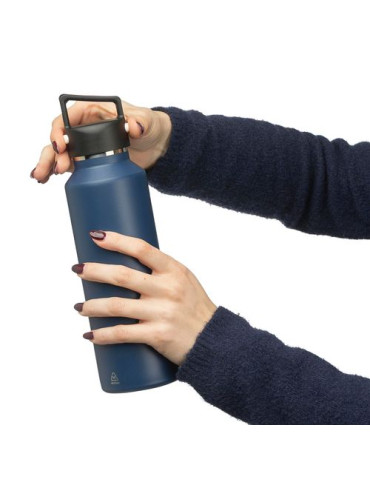 Gourde double paroi de 600 ml en acier inoxydable recyclé Mace Couleurs : bleu Matières : acier inoxydable recyclé cadeau affair