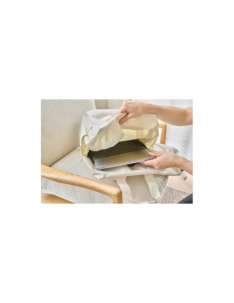 Sac à dos en polyester recyclé 900D Amalia Matières : polyester Couleurs : noir goodies publicitaire événementiel