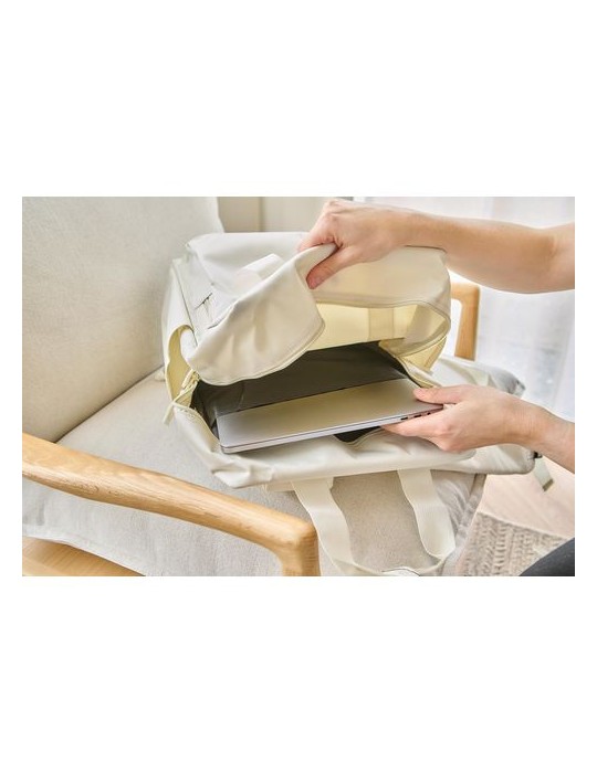 Sac à dos en polyester recyclé 900D Amalia Matières : polyester Couleurs : noir goodies publicitaire événementiel