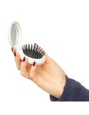 Brosse pliable en ABS Eloi Matières : ABS recyclé Couleurs : blanc livraison express 24h 48h