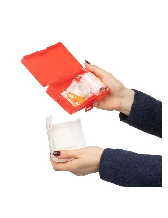 Trousse de premiers secours PP Amina Matières : polyester Couleurs : rouge goodies publicitaire événementiel