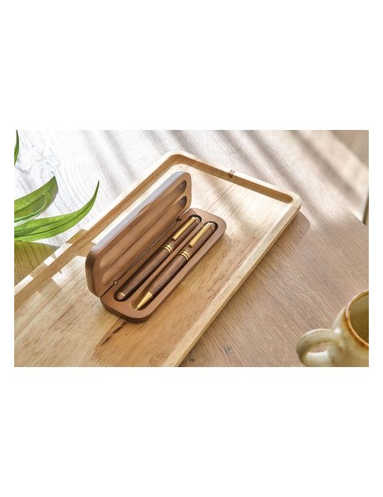 Coffret de stylos en bois de noyer Adelina Matières : bois Couleurs : brun livraison express 24h 48h