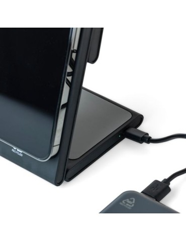 Power bank magnétique sans fil 3 en 1 en ABS recyclé Valerio Matières : ABS recyclé Couleurs : noir goodies entreprise design