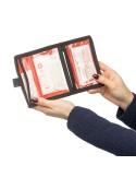 Trousse de premiers secours en polyester rPET 600D Kairo Matières : non tissé Couleurs : rouge cadeau entreprise pas cher