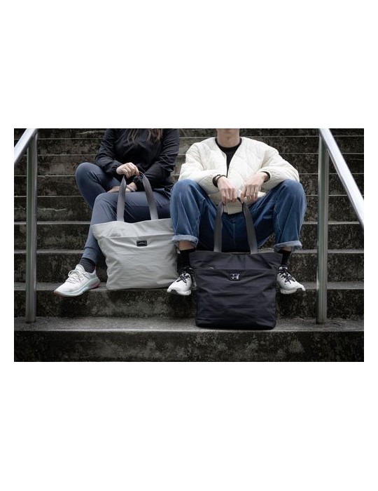 BrandCharger Terra draagtas Couleurs : noir Matières : nylon recyclé goodies entreprise design