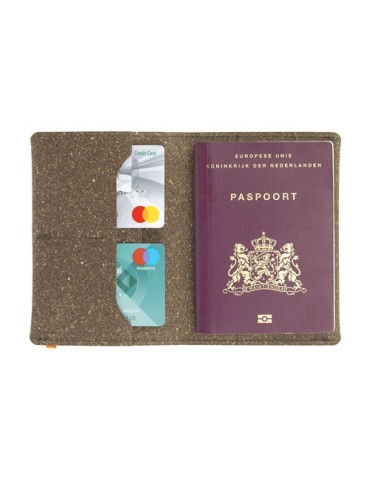 Recycled Leather Passport Holder étui à passeport