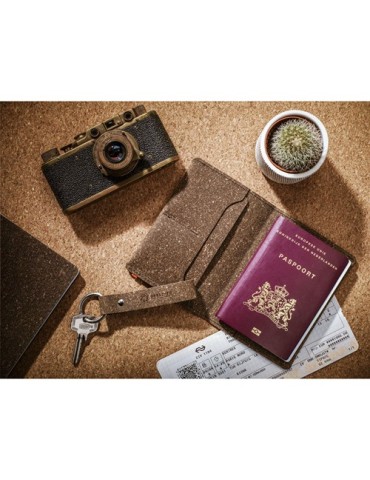Recycled Leather Passport Holder étui à passeport