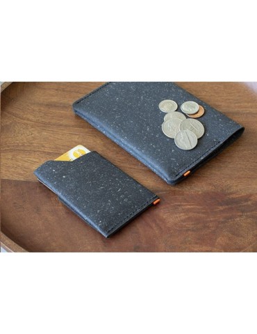 Recycled Leather Cardholder porte-cartes