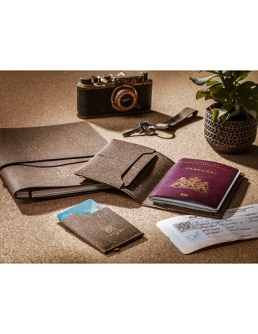 Recycled Leather Cardholder porte-cartes