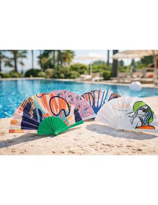 Eventail à main en plastique coloré 100% personnalisable
