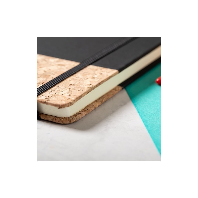 Bloc Notes Personnalisable Éco-responsable Bluster Matières : liège Couleurs : noir personnalisation sur mesure