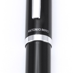 Stylo Bille Personnalisé Éco-responsable - Dayo Matières : métal Couleurs : noir goodies publicitaire événementiel